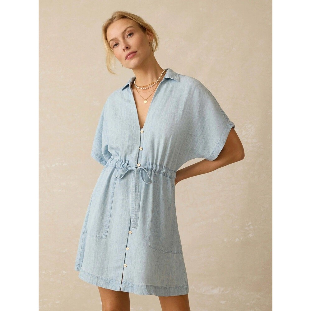 NWT Faherty Tried & True Oakley Dress Arctic Sea Wash Denim Chambray Medium $178